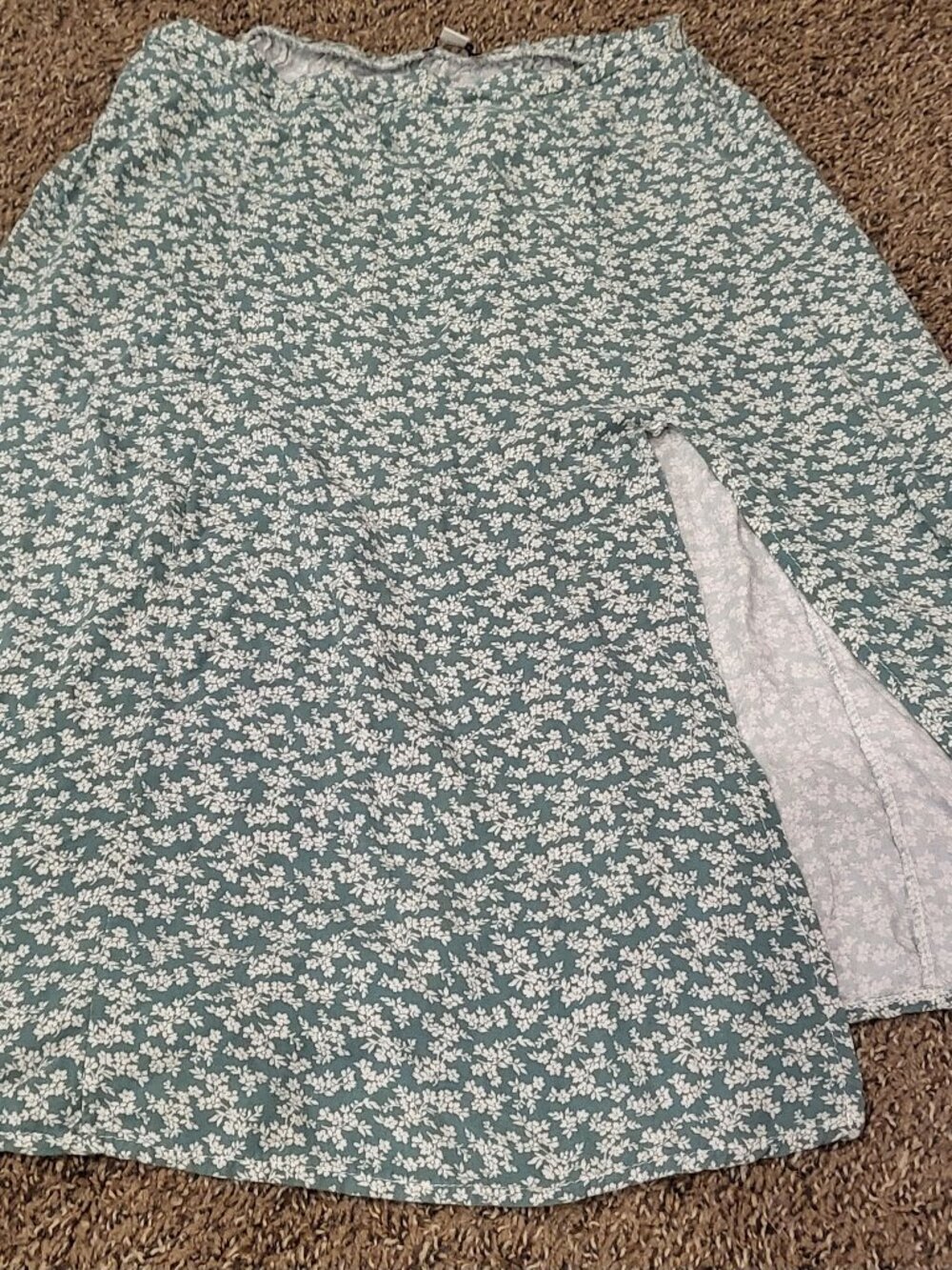 American eagle skirt with slit